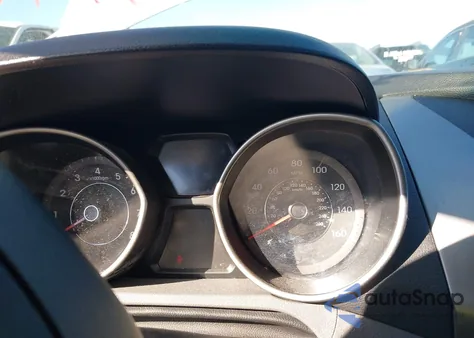 2012 Hyundai Elantra Gls из США, поврежденный, VIN 5NPDH4AE4CH073780